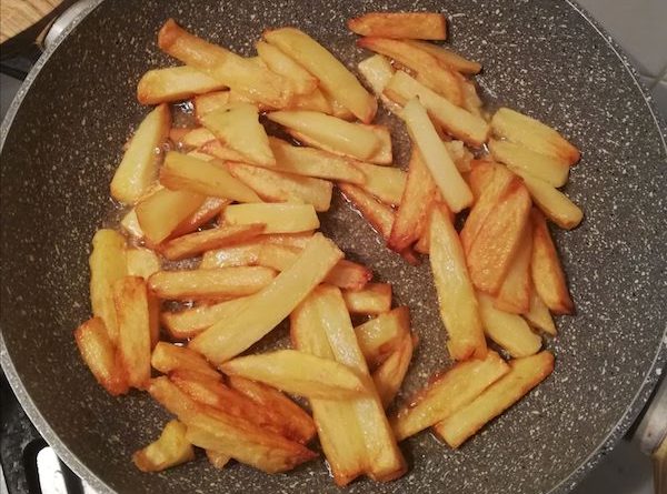 patate fritte in padella