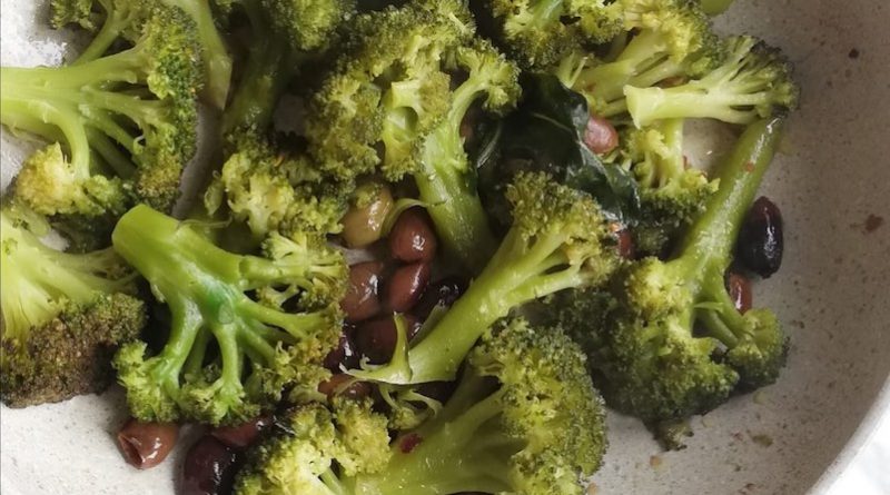 broccoli in padella con olive